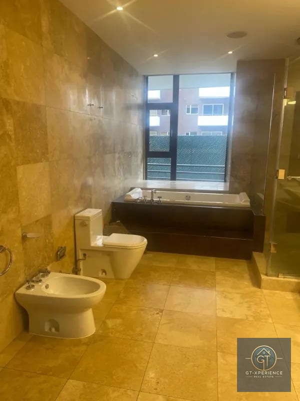 Espectacular apartamento en zona 14, nivel completo — Apartamento en Venta en Zona 14, Guatemala, Ciudad — foto 5 de 14