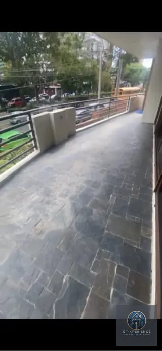 Espectacular apartamento en zona 14, nivel completo — Apartamento en Venta en Zona 14, Guatemala, Ciudad — miniatura 2 de 14