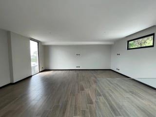 Casa Venta Nueva KM 9 CAES Frente a Hotel Hilton 317 MTS2 , 4 Dormitorios, Desniveles, $715,000 Opción a Renta $2,900 — Casa en Venta en Carretera a El Salvador, Guatemala, Ciudad — miniatura 5 de 13