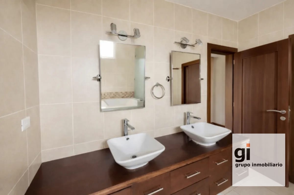 Casa con piscina en venta en Fraijanes — Casa en Venta en Carretera a El Salvador, Guatemala, Ciudad — foto 4 de 14