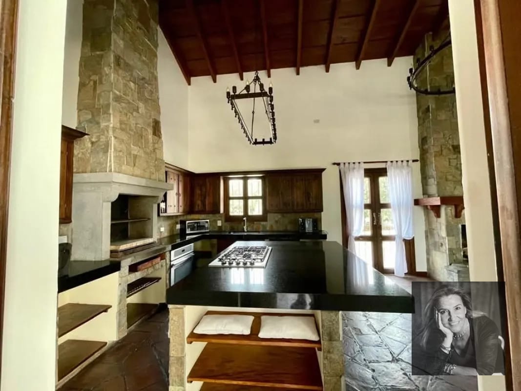 𝗩𝗘𝗡𝗧𝗔 | Preciosa Casa Exclusiva en Hacienda del Comendador — Casa en Venta en Hacienda del comendador, San Miguel Dueñas, Sacatepéquez — foto 16 de 17