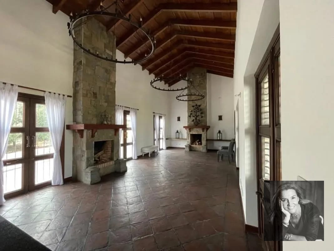 𝗩𝗘𝗡𝗧𝗔 | Preciosa Casa Exclusiva en Hacienda del Comendador — Casa en Venta en Hacienda del comendador, San Miguel Dueñas, Sacatepéquez — foto 3 de 17