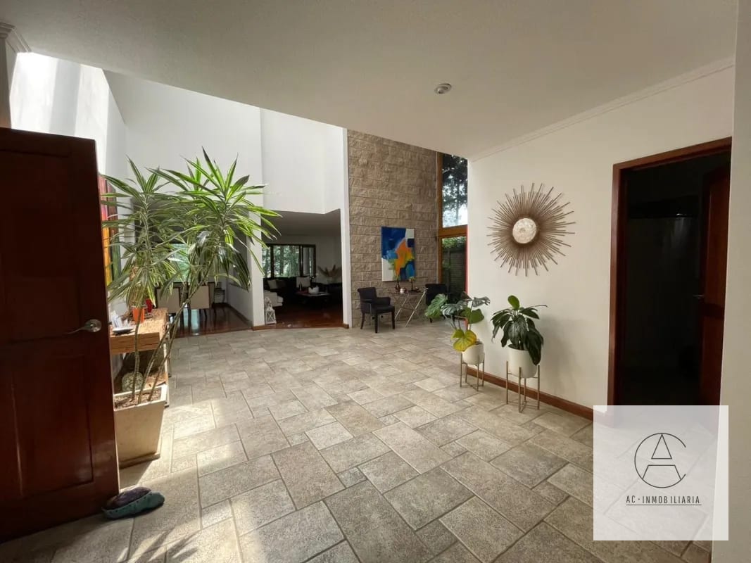 Casa en Bosques de las Luces en Venta — Casa en Venta en Bosques de Las Luces, Carretera a El Salvador, Guatemala, Ciudad — foto 2 de 14