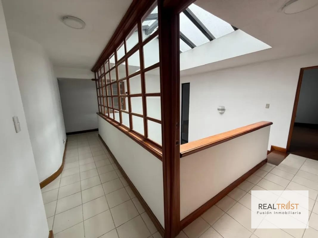 Preciosa casa en venta en Condominio la Encantada, km 12 Carretera El Salvador. — Casa en Venta en Carretera a El Salvador, Guatemala, Ciudad — foto 3 de 17