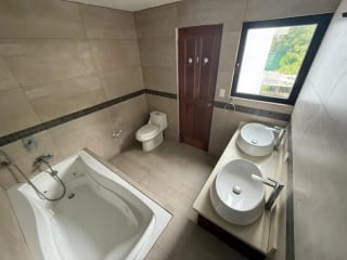 Preciosa casa en venta en Condominio la Encantada, km 12 Caes. — Casa en Venta en Carretera a El Salvador, Guatemala, Ciudad — miniatura 4 de 13