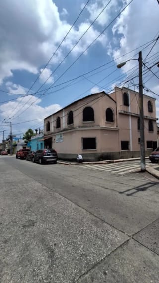 VENTA DE PROPIEDAD + NEGOCIO EN FUNCIONAMIENTO Café / Restaurante – Zona 1 (Sector Gerona, frente al Ministerio Público) — Casa en Venta en Zona 1, Guatemala, Ciudad — miniatura 1 de 8