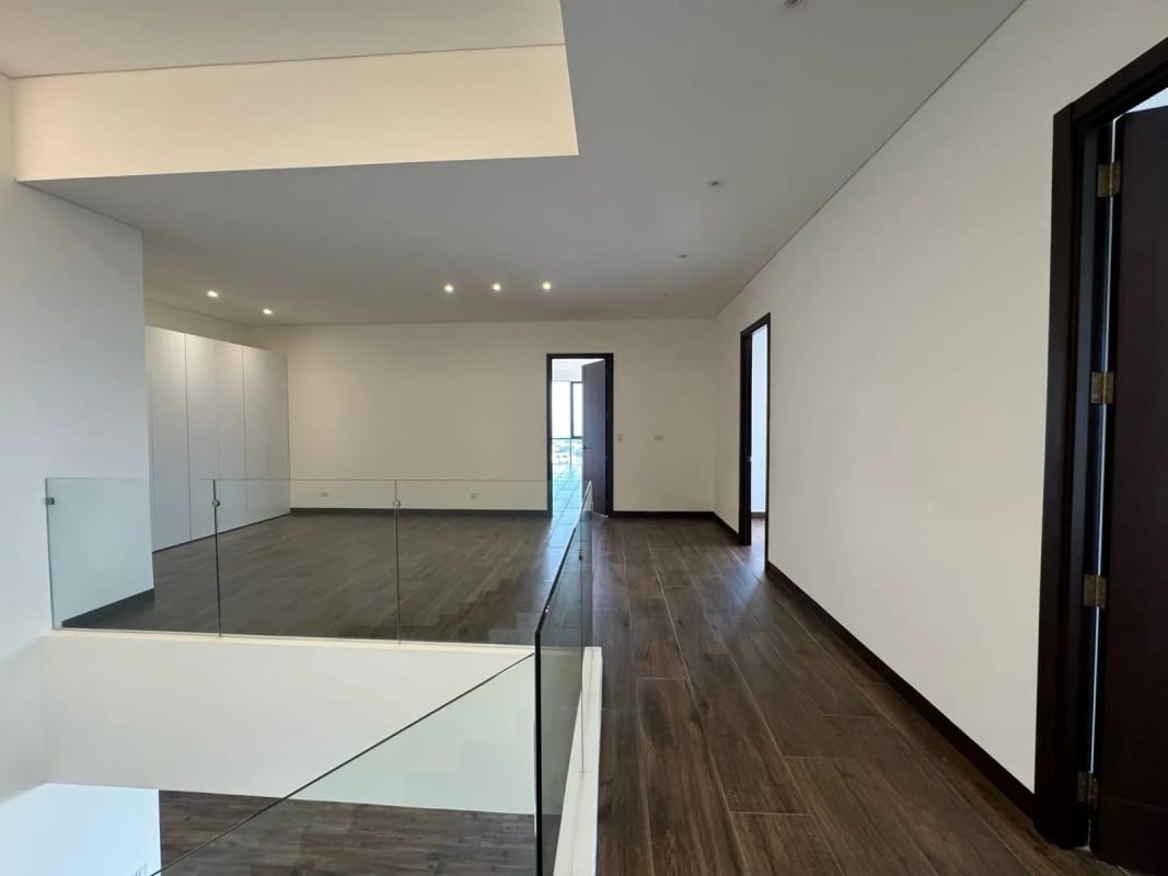 Vendo Exclusivo Penthouse con Terraza Grande - Milenia Oakland Z.10 (copia) — Apartamento en Venta en Milenia, Zona 10, Guatemala, Ciudad — foto 1 de 7