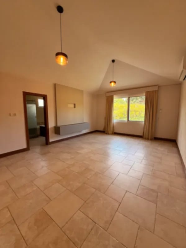 Casa en venta | 5 habitaciones | 5 parqueos | piscina | pérgola | Colinas de Castel CAES — Casa en Venta en Fraijanes, Carretera a El Salvador, Guatemala, Ciudad — foto 7 de 17