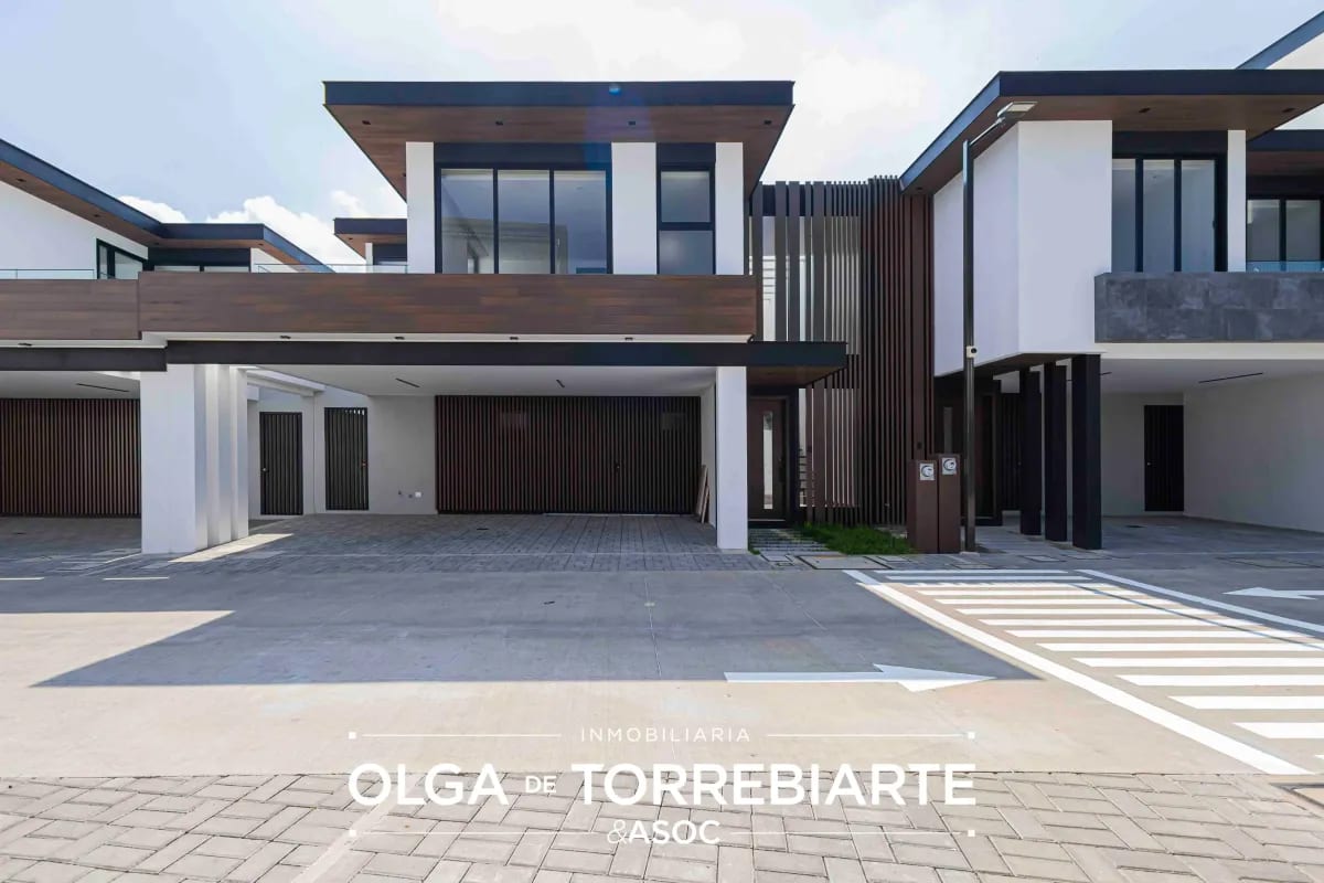 Casa para estrenar Condominio Molié, Zona 10 — Casa en Alquiler en Zona 10, Guatemala, Ciudad — foto 1 de 16